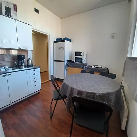 Toimisto-majoitus D Apartment