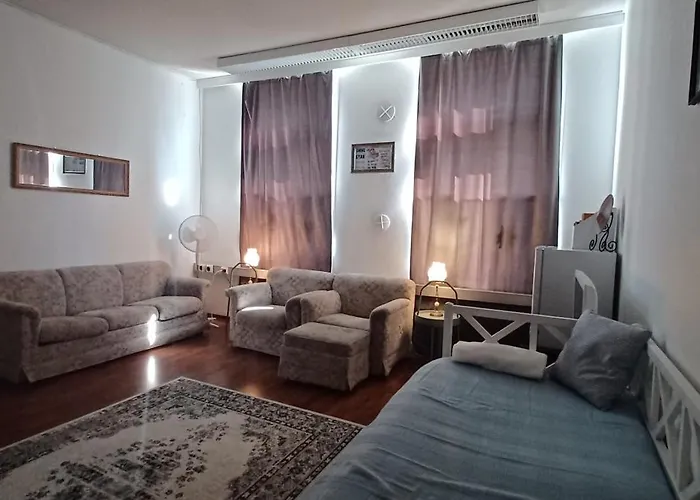 Toimisto-majoitus D *