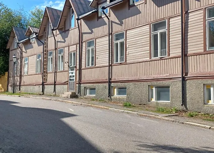 Toimisto-majoitus D 科科拉